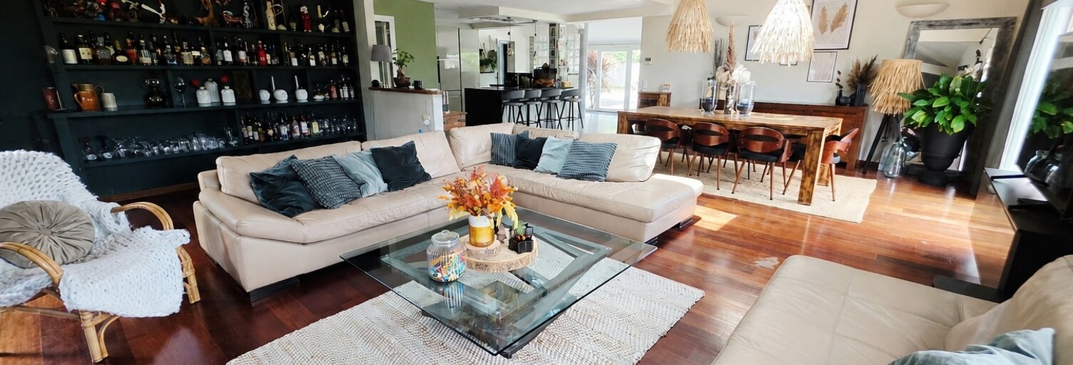 Maison 8 Pièces 220 m² à vendre à Carbon-Blanc (33560)
