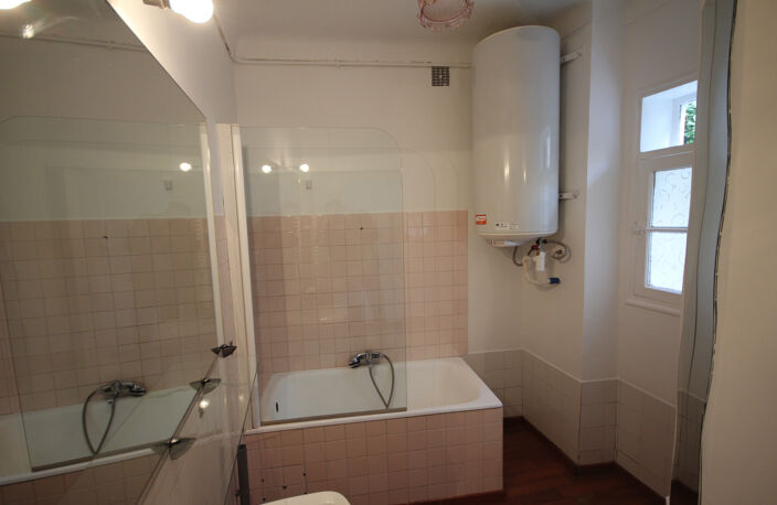 APPARTEMENT 2/3 PIECES LE CANNET EUROPE — photo 3