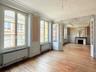 APPARTEMENT AVEC EXTERIEUR 5 PIECE(S) 140 M² - HYPER CENTRE — photo 2