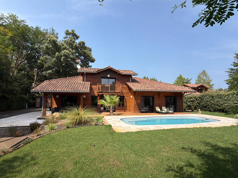 Maison T5 136 m² avec piscine et garage — photo 1