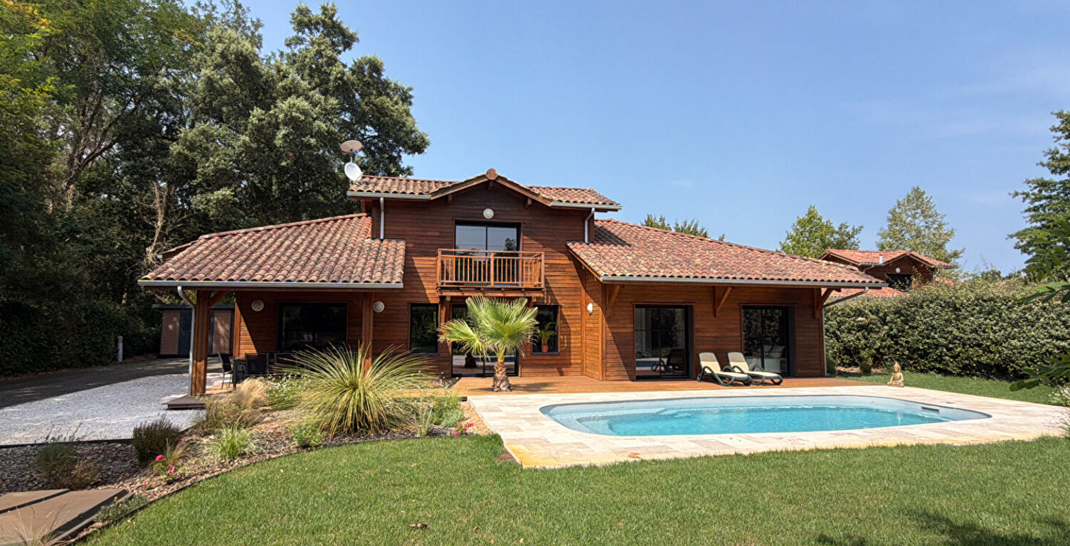 Maison T5 136 m² avec piscine et garage — photo 1