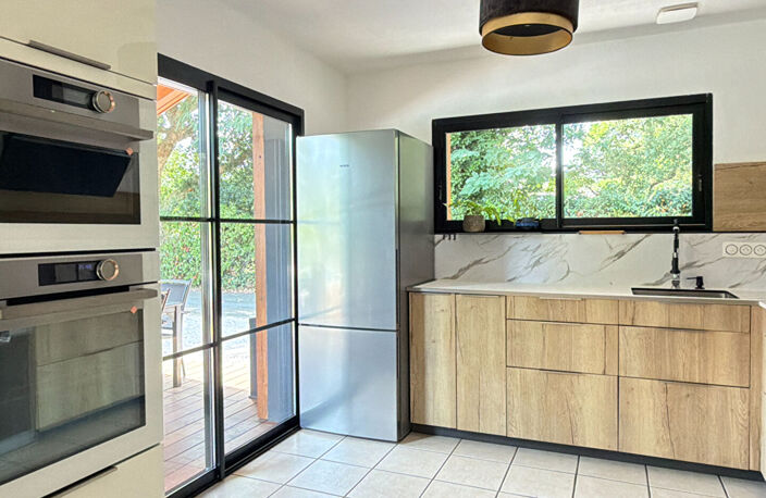 Maison T5 136 m² avec piscine et garage — photo 5