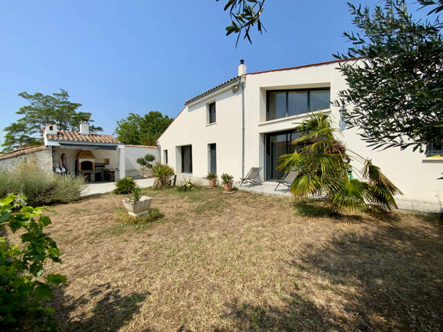 Maison à Tugéras-Saint-Maurice 5 pièces 159 m2 — photo du bien
