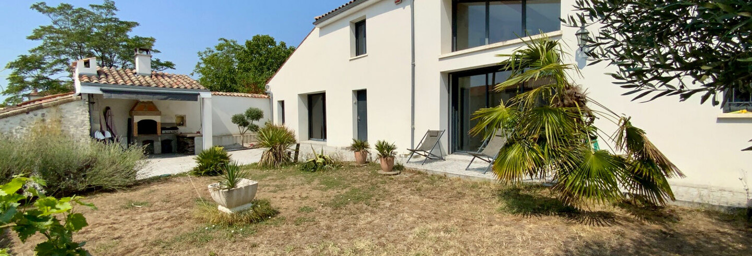 Maison 5 Pièces 159 m² à vendre à Tugéras-Saint-Maurice (17130)
