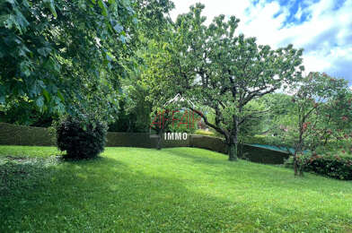 Terrain  320000 €
