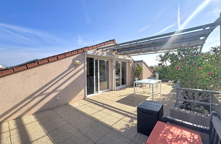 VENTE - DUPLEX - FREJUS PLAGE - DERNIER ETAGE - VUE MER — photo 3