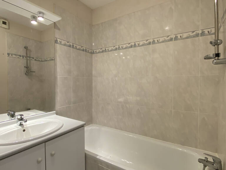 APPARTEMENT TYPE 3 - POITIERS EST — photo 1