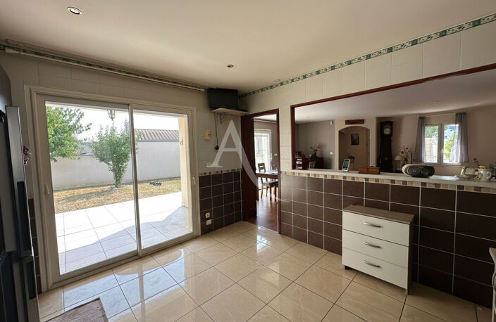 Maison de plain-pied avec garage , Confort et fonctionnalité — photo 4