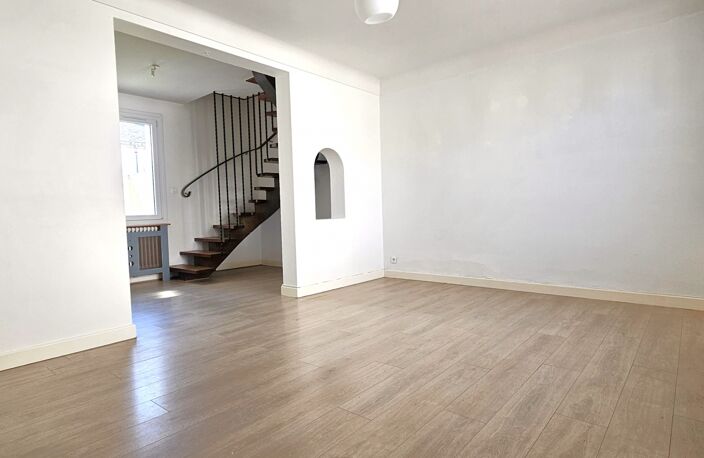 Vente Maison de ville 5 pièces — photo 2