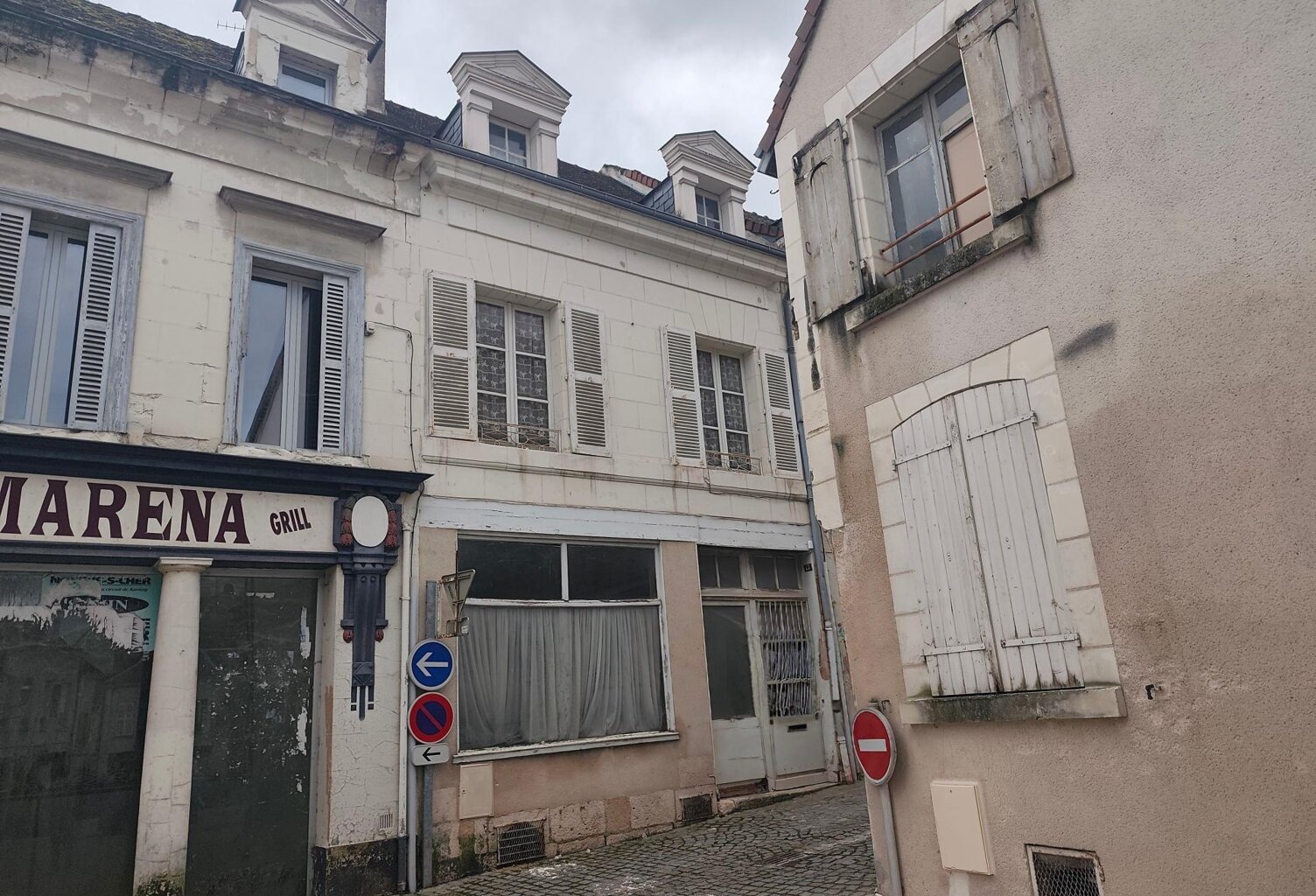 Bien de caractère en plein centre-ville — photo 1