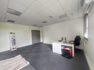 Bureaux climatisés 65 m2 avec parking à LIMAS - sortie A6 S — photo 3