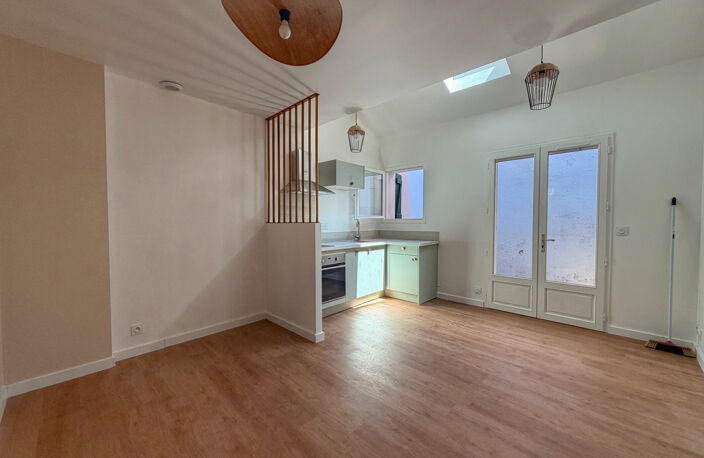 Appartement T2 entièrement rénové au centre ville de Saint J — photo 3