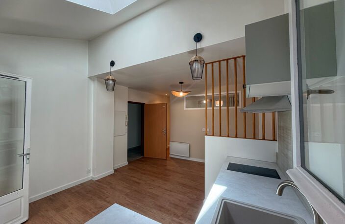 Appartement T2 entièrement rénové au centre ville de Saint J — photo 4