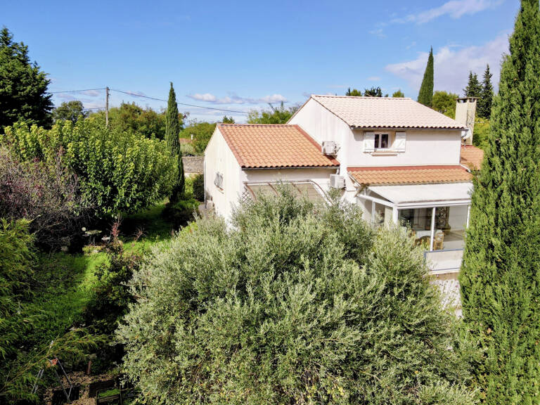 A 10 minutes à pied du centre d'Uzès, élégante maison de 132 m2, dans un quartier résidentiel calme — photo 1