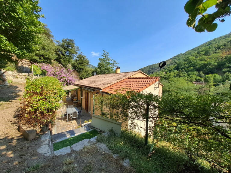 Villa familiale de 109 m2 avec logement indépendant et garage sur 2 000 m2 de terrain — photo 1