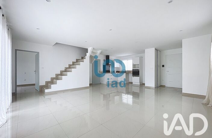 Vente Maison/villa 5 pièces — photo 2