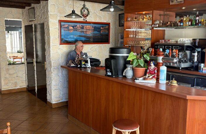 Café-Bar-Restaurant avec logement inclus — photo 3