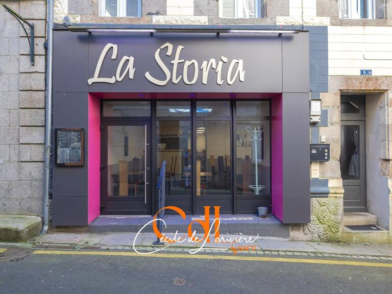 Vaste local commercial en plein coeur de Landivisiau ! — photo 1