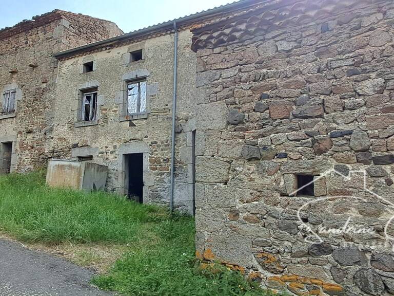 Maison et grange à rénover — photo 1
