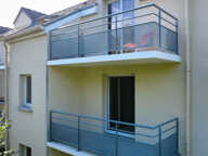 Appartement T3 lumineux avec balcon, faibles charges et deux — photo 2