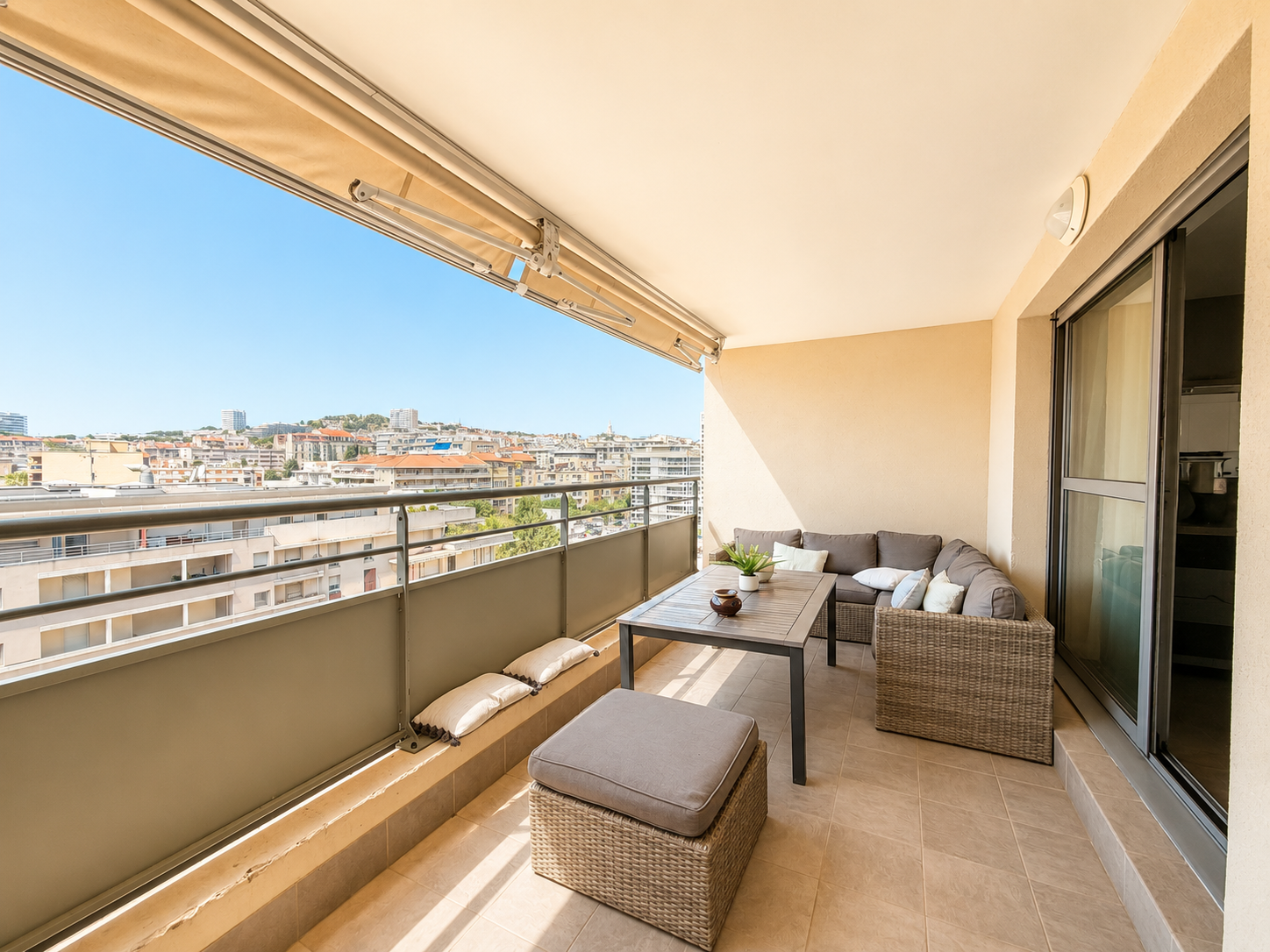 Appartement  T4 à louer Marseille 8eme 13008