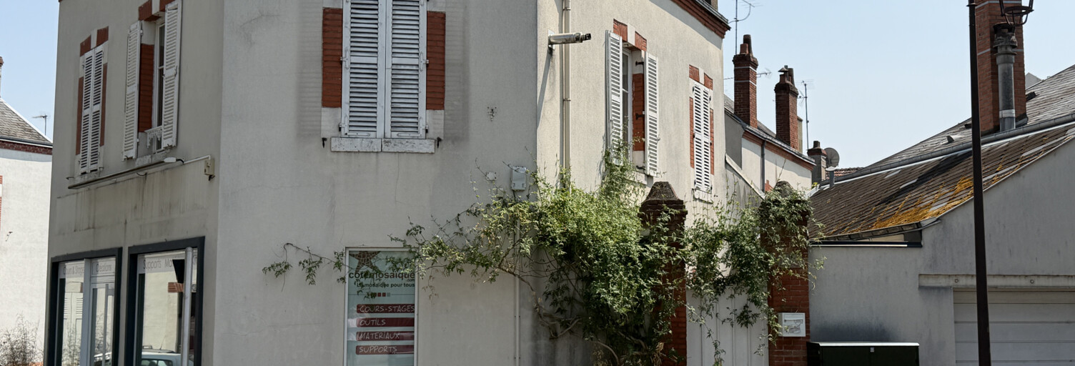 Immeuble  160 m² à vendre à Orléans (45000)
