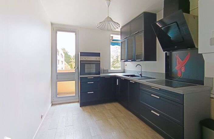 Vente appartement 4 pièces 81 m² Pessac (33600) — photo 4