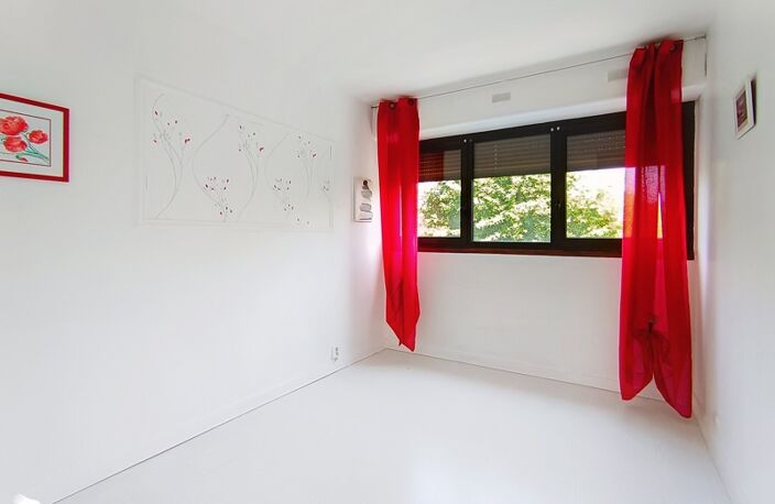 Vente appartement 4 pièces 81 m² Pessac (33600) — photo 5