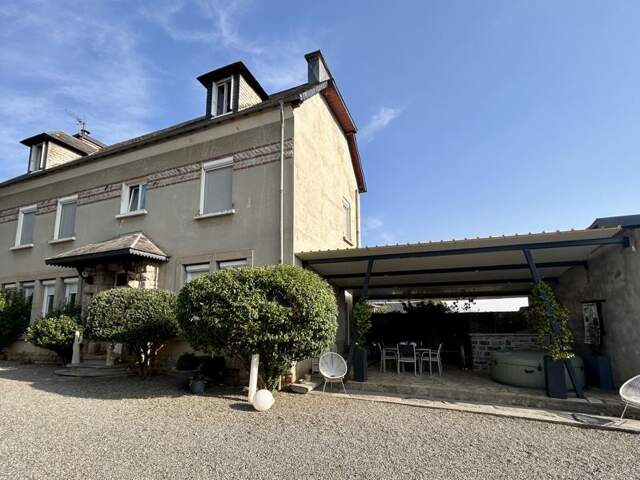 Maison en pierre de 4 pièces principales — photo du bien