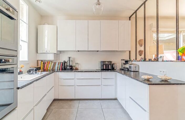Vente maison 5 pièces 162 m² Bordeaux (33800) — photo 2