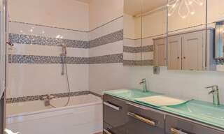 Maison 10 Pièces 335 m² à vendre à Saint-Germain-du-Puch (33750)