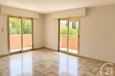Appartement 3 pièces 319000 €