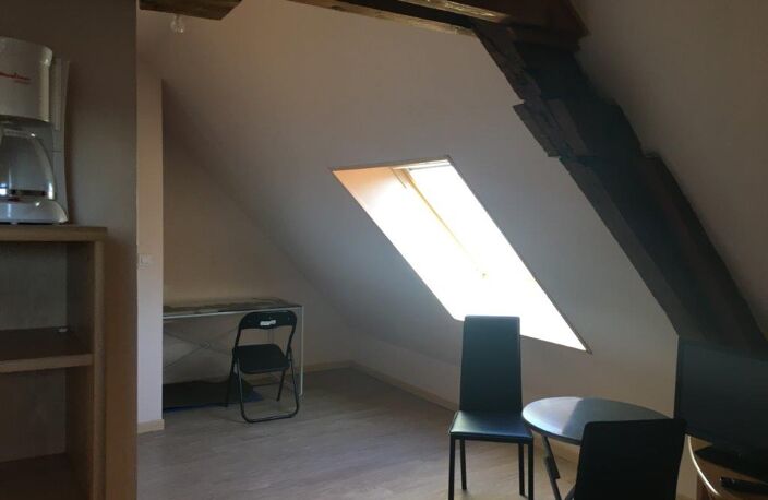 LOCATION STUDIO MEUBLE RIGNAC SANS FRAIS D'AGENCE — photo 2