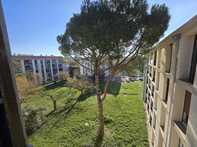 À LOUER – SUPERBE T4 MEUBLÉ – SALON-DE-PROVENCE — photo du bien