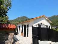 Grave de Peille, maison individuelle, terrain arboré, piscine, calme, nombreux stationnement — photo 2