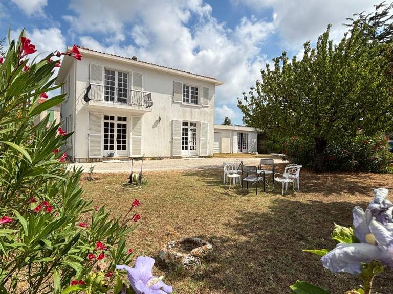 Maison de caractère à rénover – Centre-ville de Saint-Pierre-d'Oléron — photo 1