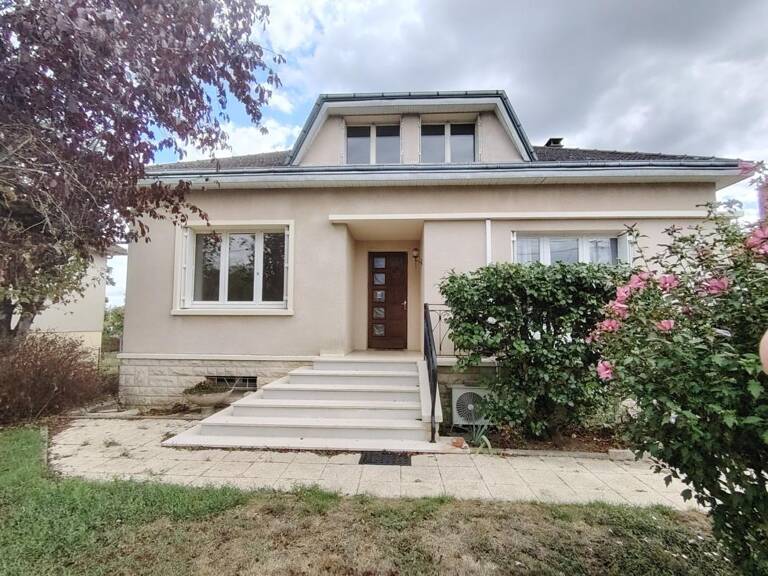 Maison Familiale de 137 m² avec sous-sol à 5 minutes de Chatellerault sur un Terrain de 1530 m² — photo 1