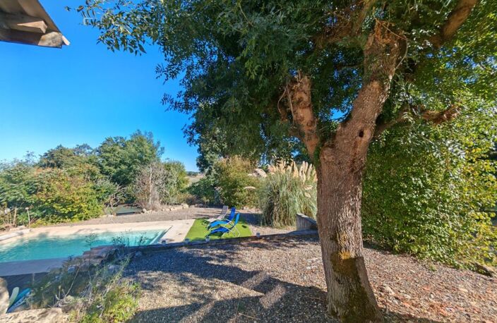 BAISSE DE PRIX !!! Ancienne ferme landaise avec appartement indépendant, piscine, dépendances sur plus d'un hectare de terrain — photo 2