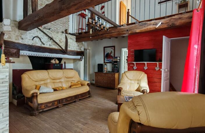 BAISSE DE PRIX !!! Ancienne ferme landaise avec appartement indépendant, piscine, dépendances sur plus d'un hectare de terrain — photo 4