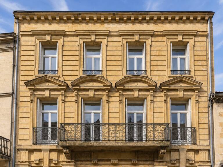BERGERAC CENTRE – Superbe appartement de standing de 110 m² - Type 4 - avec balcon — photo 1