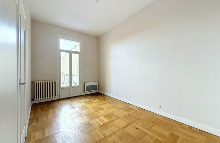 BERGERAC CENTRE – Superbe appartement de standing de 110 m² - Type 4 - avec balcon — photo 5