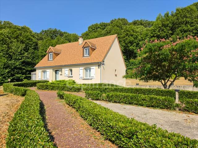 Maison familiale de 4 chambres sur plus de 6 000 m² de terrain à Saint-Maixent — photo du bien
