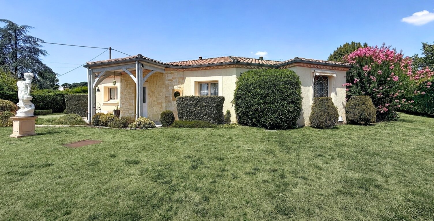 Plain-pied 145 m2, 4 chambres sur 2319 m2 de terrain à vendre 6 pièces BERGERAC (24) — photo 1