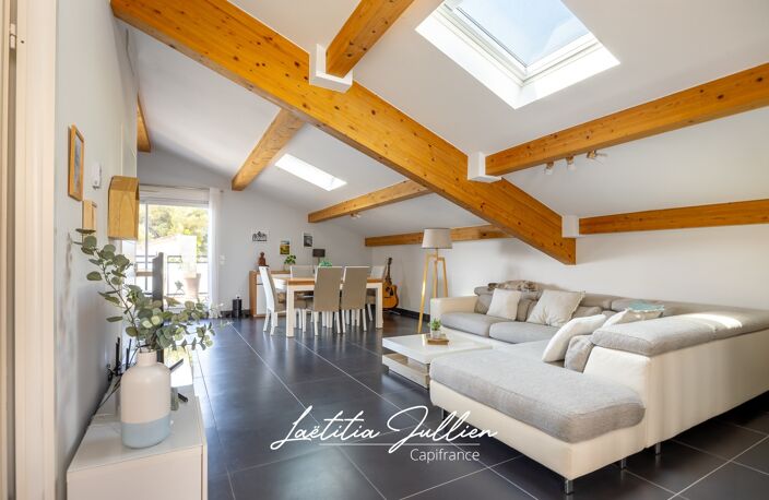 En Exclusivité par Laëtitia JULLIEN – Marseille 12ème – Les Caillols – Duplex T4 de 94 m² avec deux terrasses, résidence récente — photo 4