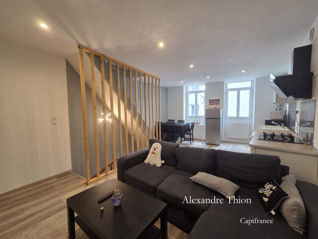 Maison de village à vendre 4 pièces JUJURIEUX (01) — photo du bien