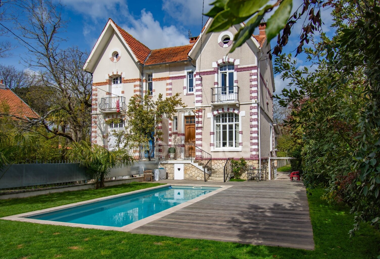 ROYAN - VILLA ANNÉE 30 A DEUX PAS DE PONTAILLAC — photo 1