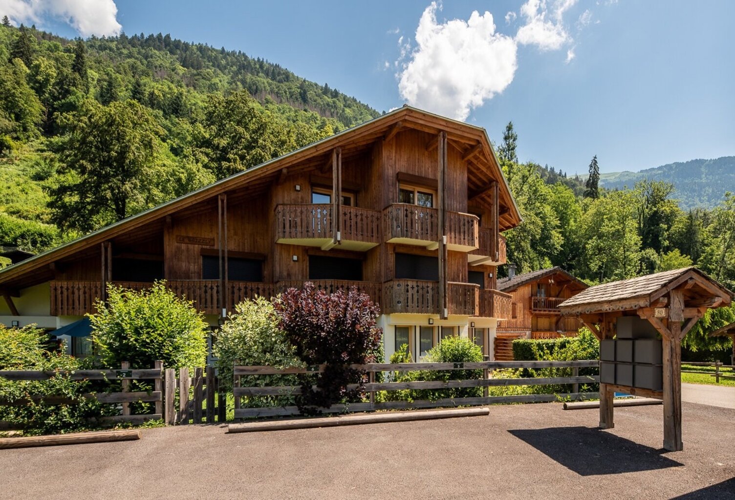 Haute Savoie (74), à vendre SAMOENS - Domaine skiable Grand Massif - Appartement T3 63 m² — photo 1
