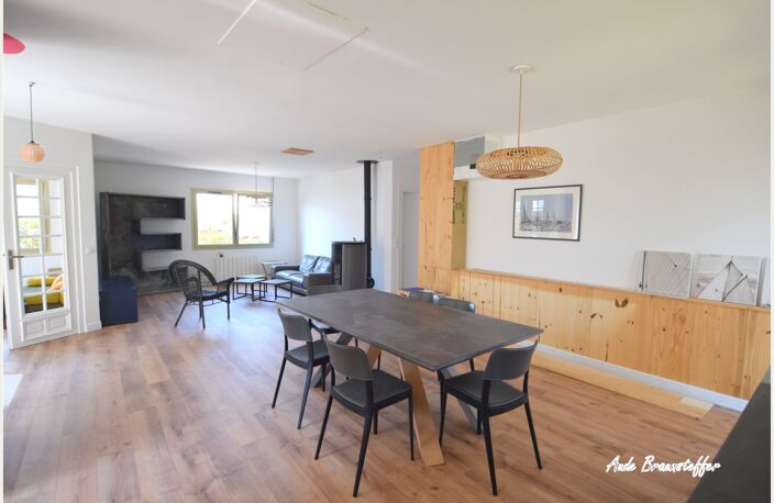 Maison à louer 6 pièces LA ROCHELLE (17), 4 chambres en centre ville — photo 2