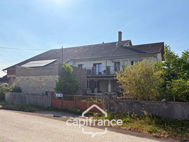 Maison à vendre 6 pièces proche de BLETTERANS (39) — photo du bien