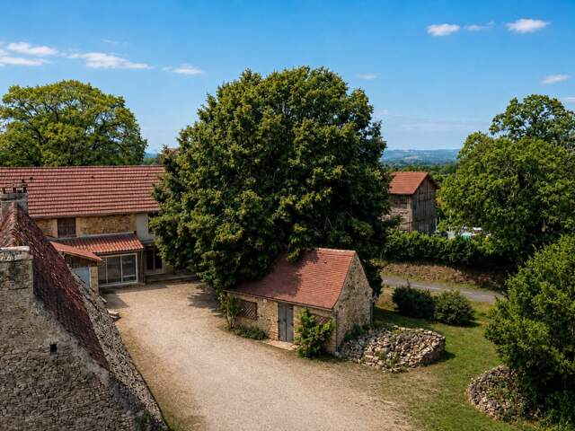 Maison familiale en pierre 175 m² avec dépendances – entre Sarlat et Montignac — photo du bien